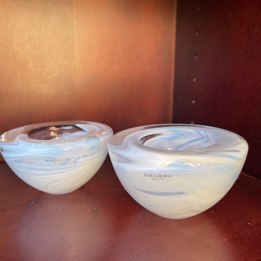 Vintage Kosta Boda Sweden Anna Ehrner Swirled White Atoll Bowl
